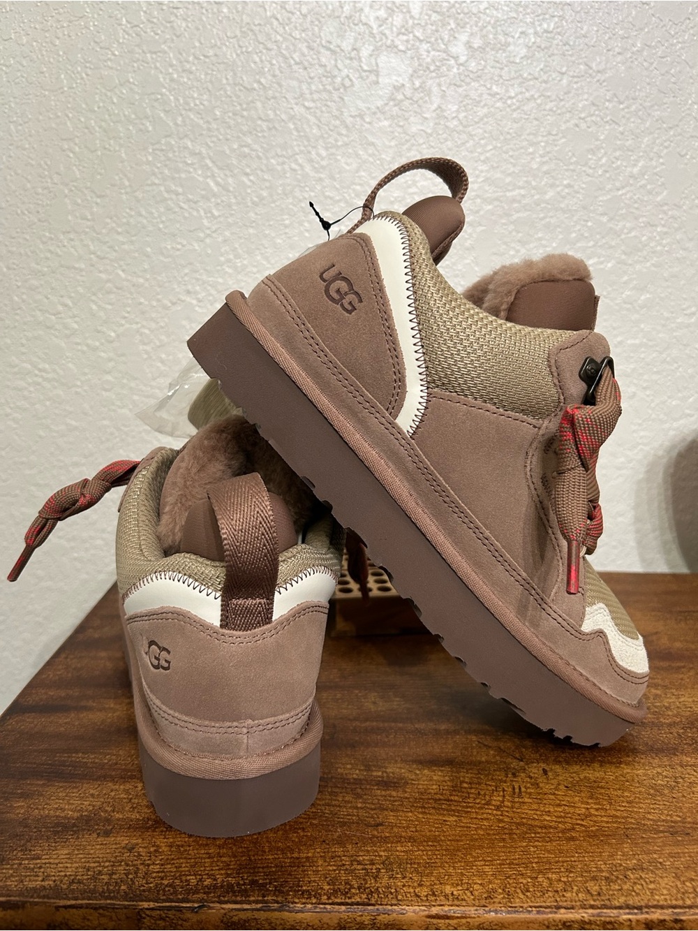 UGG® Lowmel (Women) - Rocky Oak - Picture 4 of 5